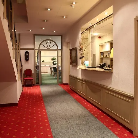 Ambiente Garni Otel Münih